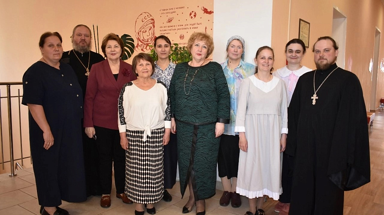 «Вместе мы можем больше»: теплая и продуктивная встреча ряжских женщин