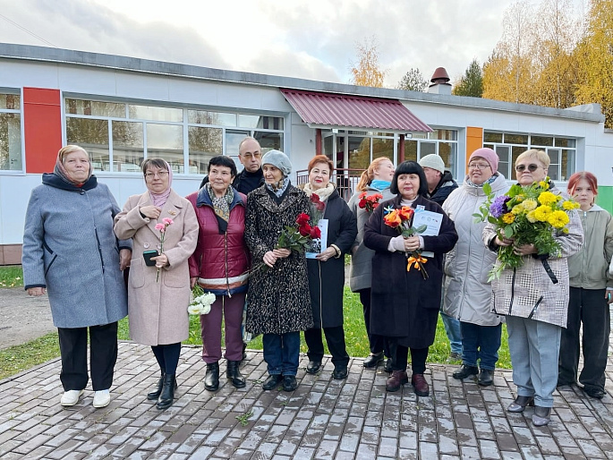 В селе Пелевицы открыли мемориальную доску заслуженному педагогу - председателю женсовета