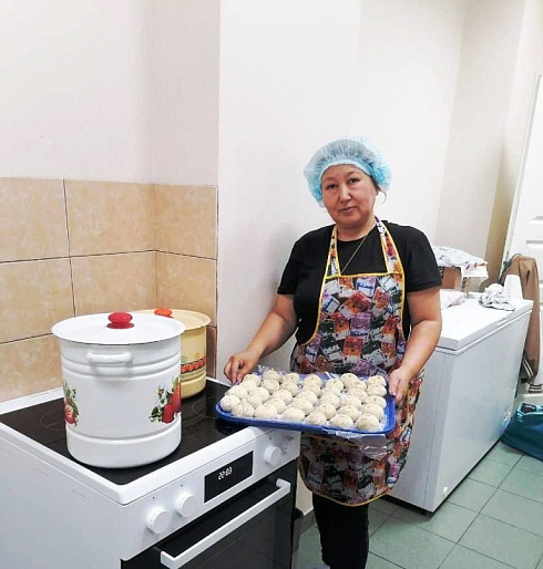 Бурятские волонтеры навещают раненых земляков в госпиталях по всей России