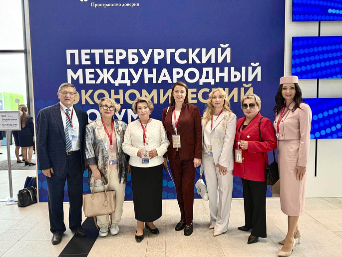 Делегация СЖР работает на Петербургском экономическом форуме