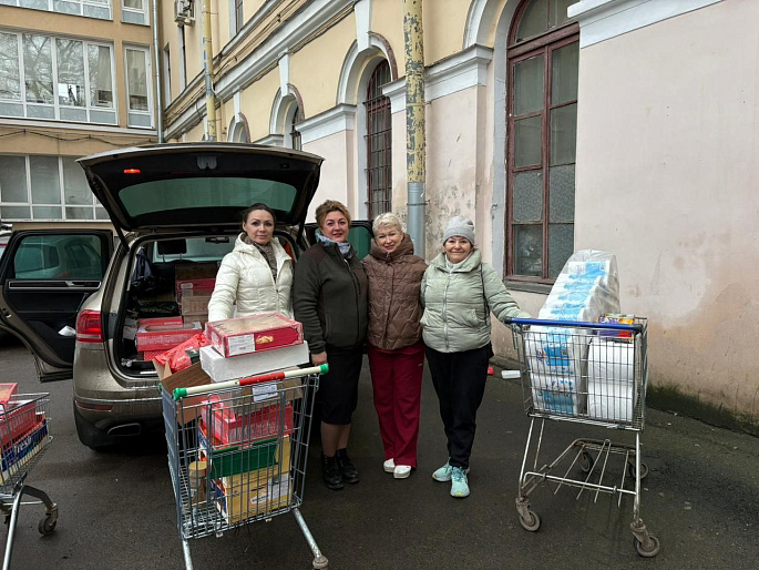 Союзницы из Северной столицы навестили раненых бойцов