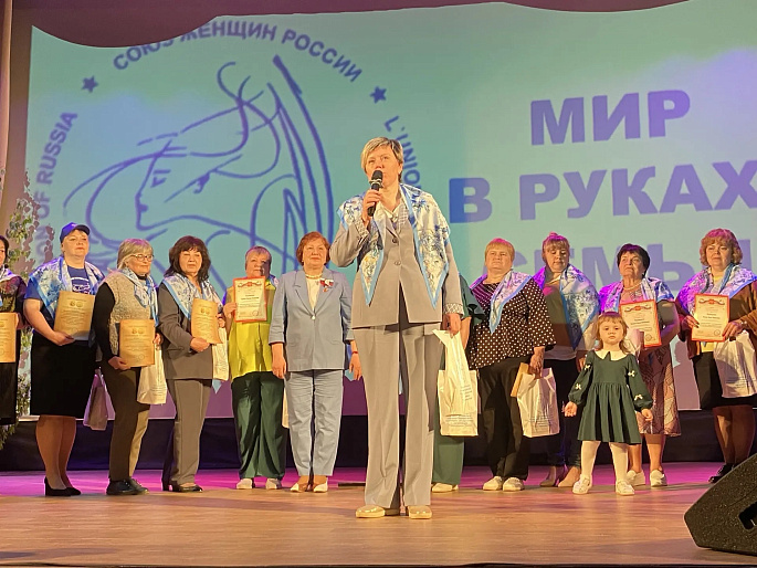 «Мир в руках семьи»: в Тульской области поддерживают традицию сельских праздников