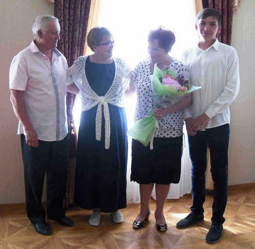 Семья, согретая любовью, всегда надёжна и крепка