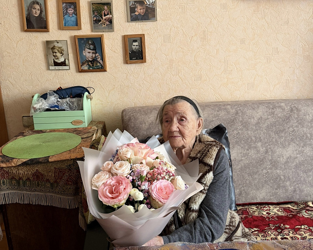 Совет женщин Уфы навестил ветерана