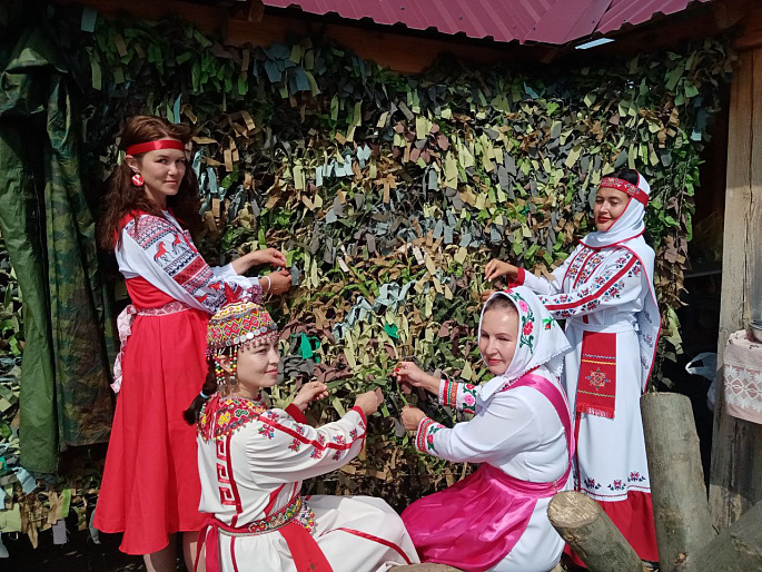 Женсоветы Чувашии поддержали всероссийскую акцию «Узелки Победы»