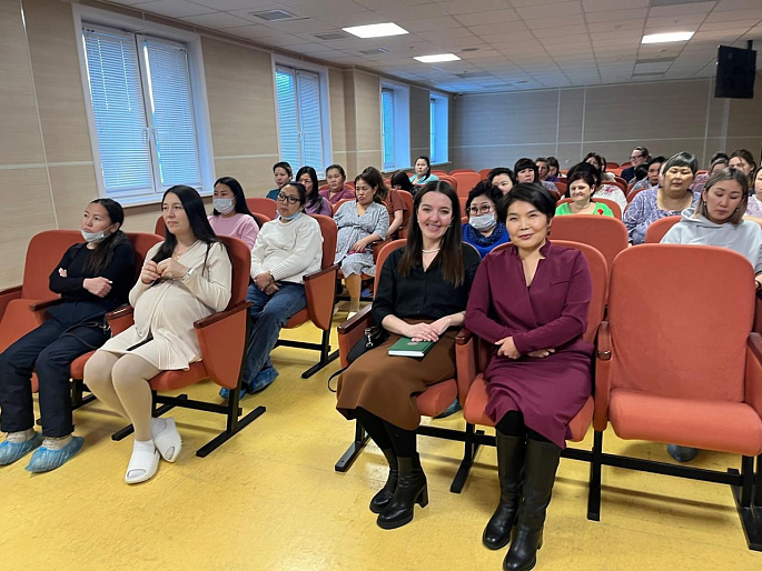 Женщины Бурятии провели встречу по вопросам репродуктивного здоровья