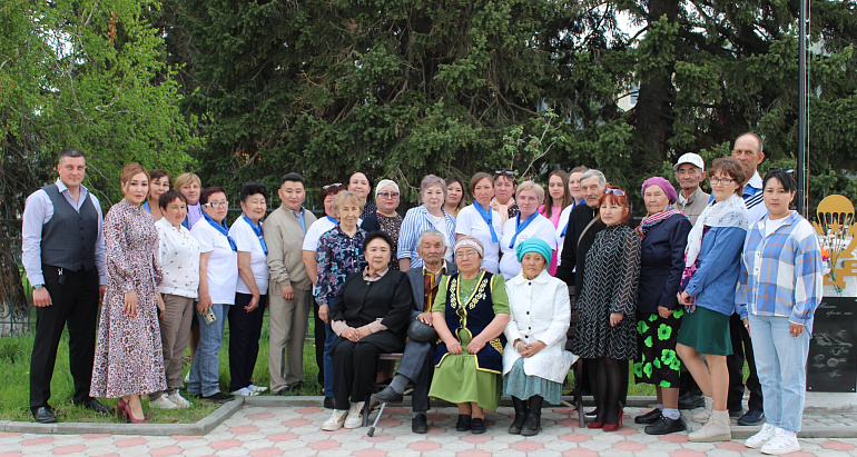 Крепкая семья − залог успешного развития общества