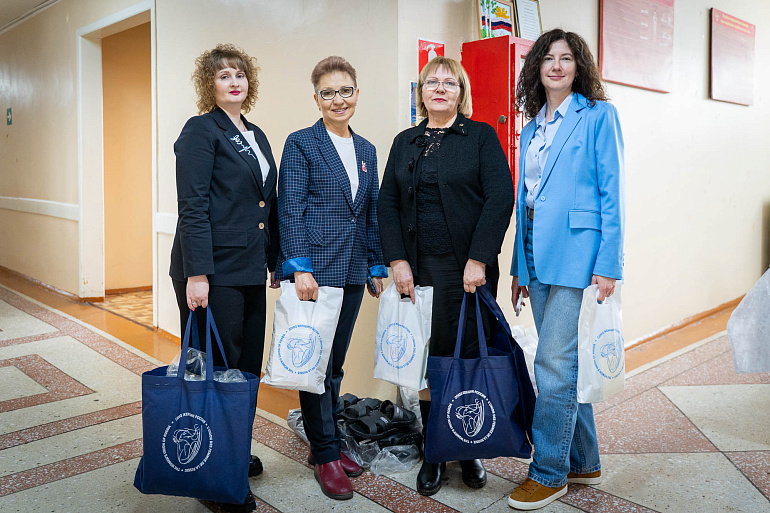 Союзницы Кузбасса и Томской области навестили раненых бойцов