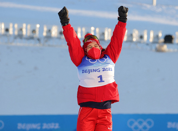Лыжница Непряева принесла России первую медаль зимней Олимпиады-2022 в Пекине