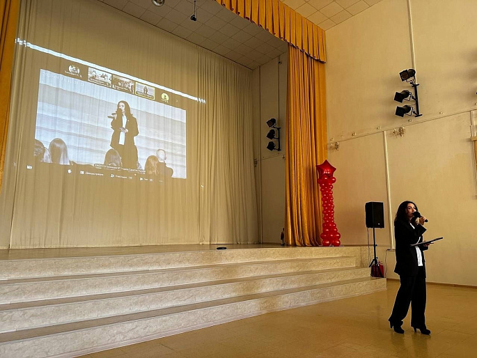 Юлия Литневская провела международный телемост «Война и детство»