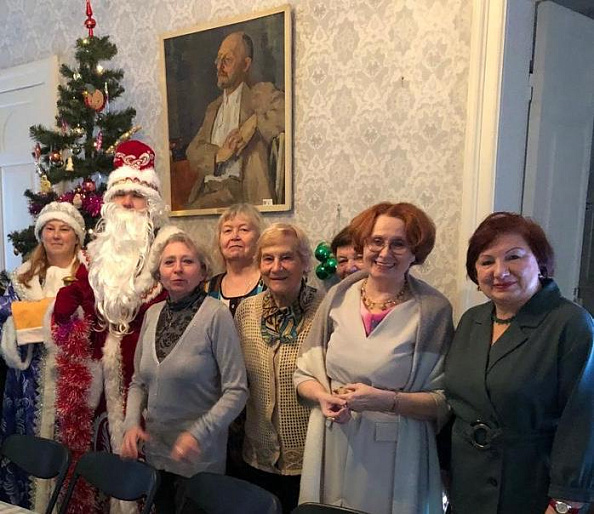 Предновогодняя встреча в литературном клубе