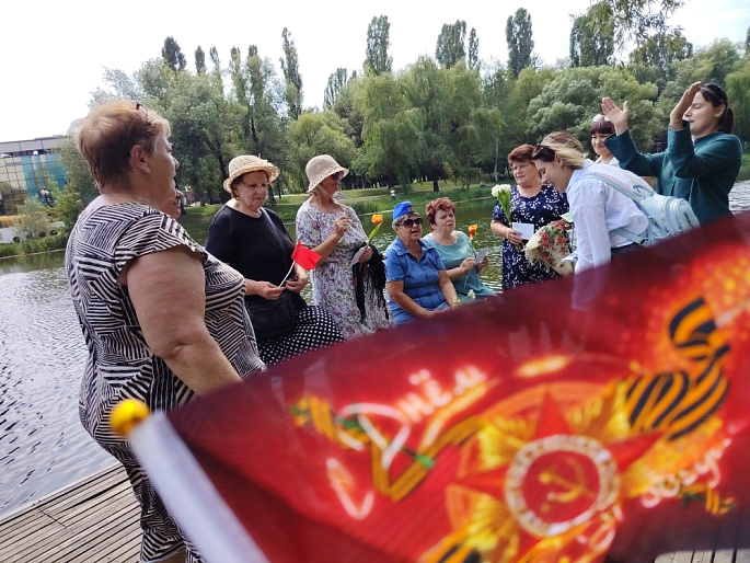 «Утро Мира»: белгородские женщины-волонтеры совершили путешествие во времени
