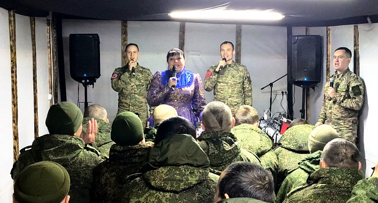 Женсовет Луганской филармонии организовал концерт для бойцов СВО