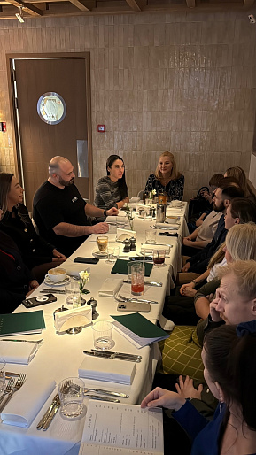 Мурманский Клуб женщин-предпринимателей обсудил использование ИИ в бизнесе