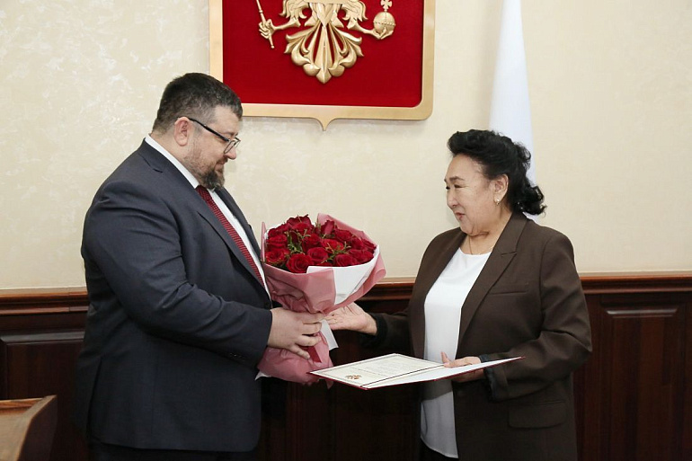 В Правительстве Республики Алтай чествовали лидера регионального отделения СЖР