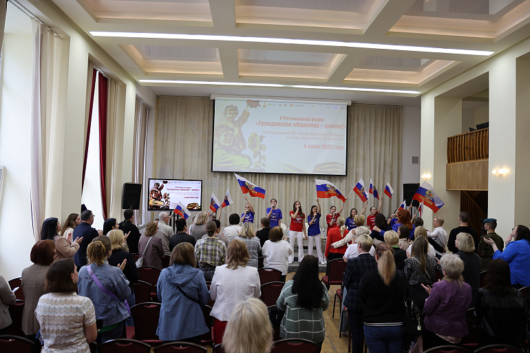 В Рязани говорили о крепкой семье и достойном детстве